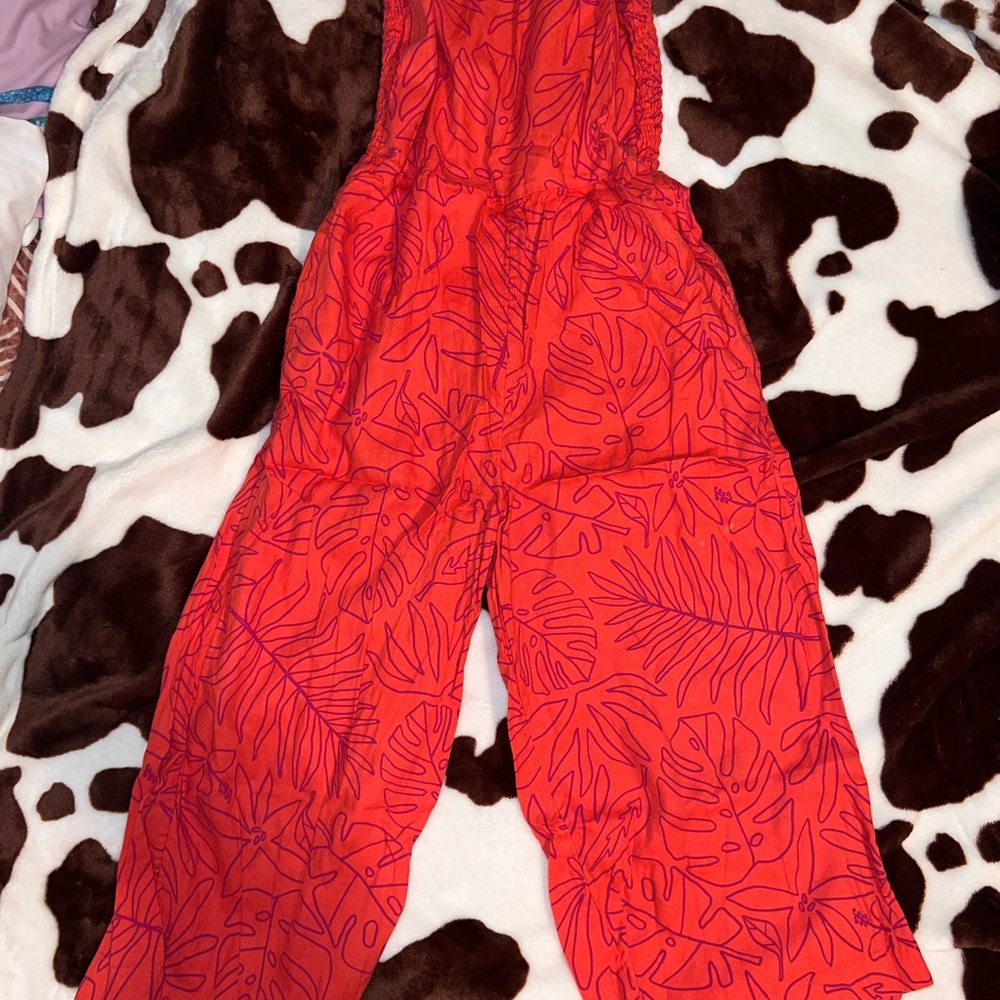 Red Leaf Pattern Romper - Picture 2 of 5